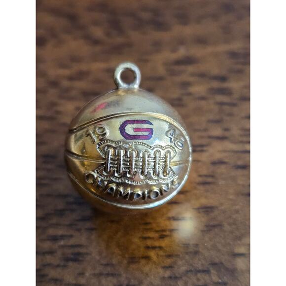 1948 Basketball Champions Award Red G Charm/Pendant 1/15 10K Yellow Gold Filled - Picture 3 of 7